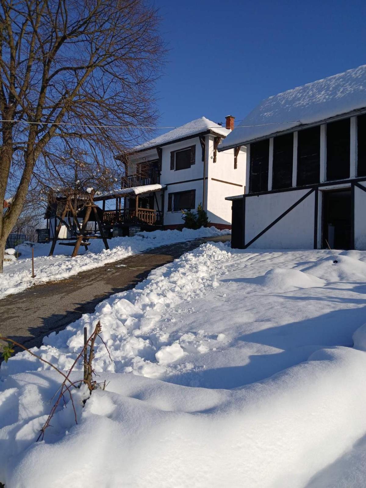 Vikendica I Vajat Vrbica Kalesija Exterior foto